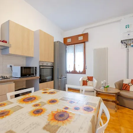 Tatiana Flat - 10 Minutes To Venice - Mestre Train Station - Free Parking Exterior photo