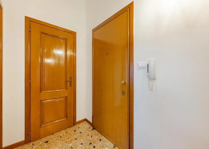 Tatiana Flat - 10 Minutes To Venice - Mestre Train Station - Free Parking
